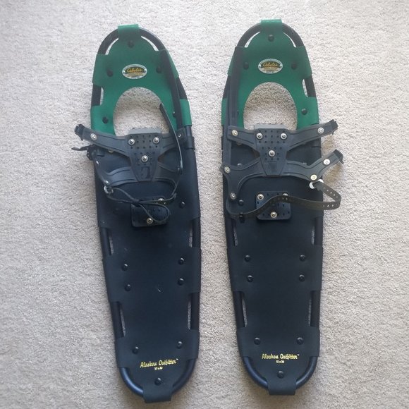 CABELAS ALASKAN OUTFITTER SNOWSHOES 10X36 HEAVY PA